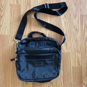 Kenneth Cole Cross Body Travel Purse - Black